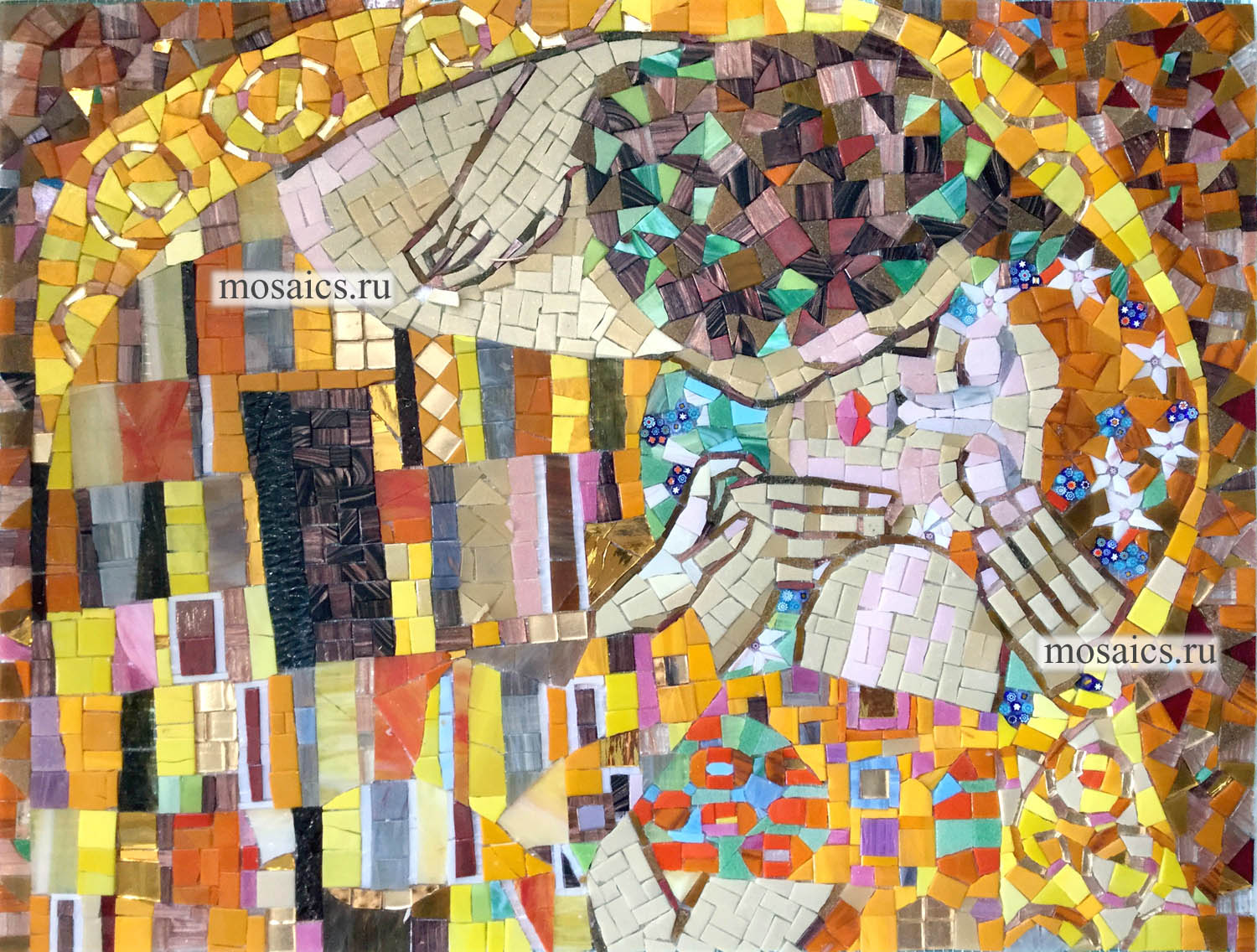 Золотой Поцелуй Климта мозаика / Купить картину Климт Поцелуй из мозаики